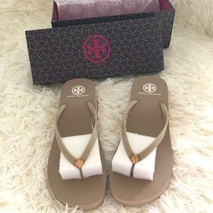 Tory Burch Flip Flop (free Dior Book)